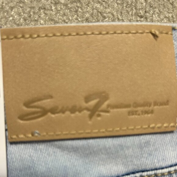 NWT Seven7 Relaxed Raw Cuffed Hem Bermuda Jean Shorts Women's 10 - Picture 8 of 11